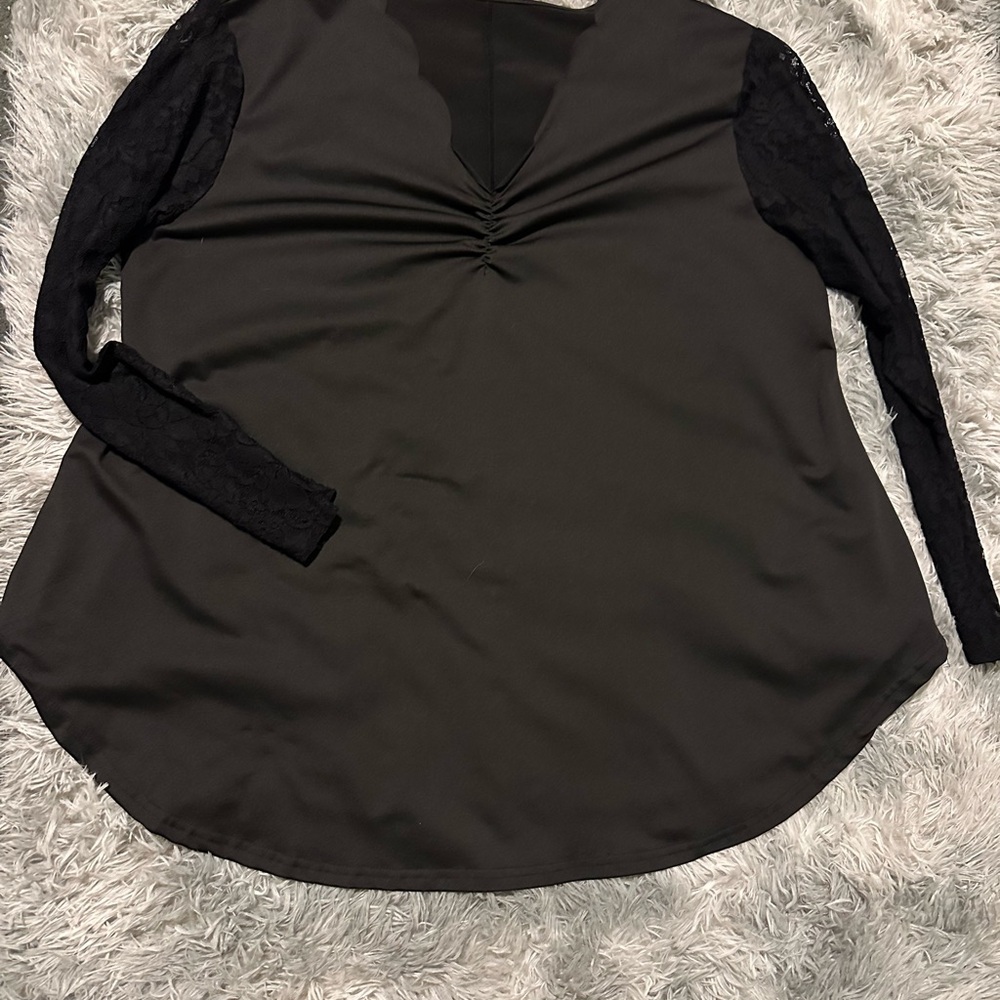 Elegant Black Lace Sleeve Women's Top